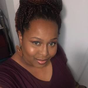 Meet your Posher, Yvette